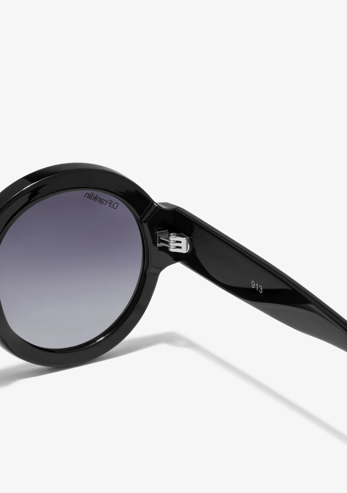 913 Shiny Black / Gradient Smoke - Image 3