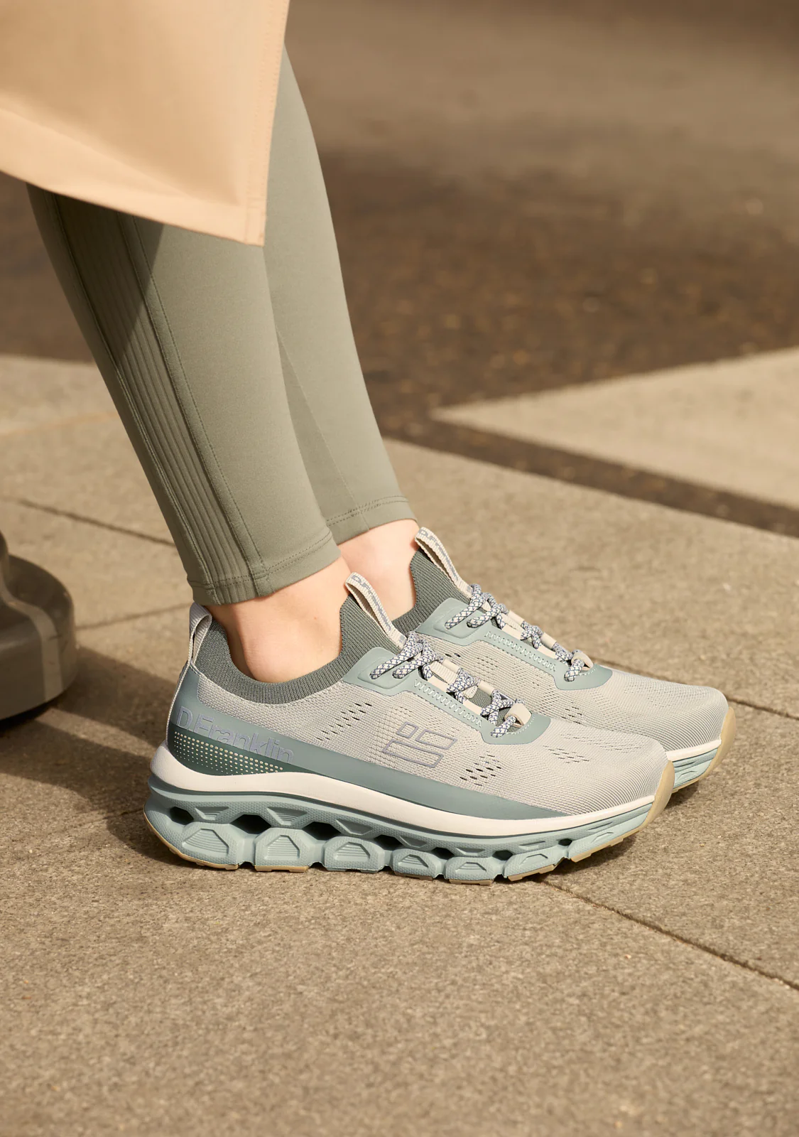 Aero Light Khaki - Image 5