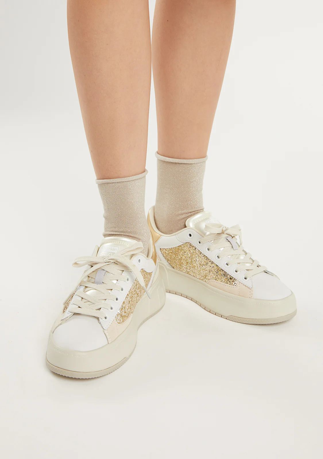 Court Basic Glitter Gold - Image 5