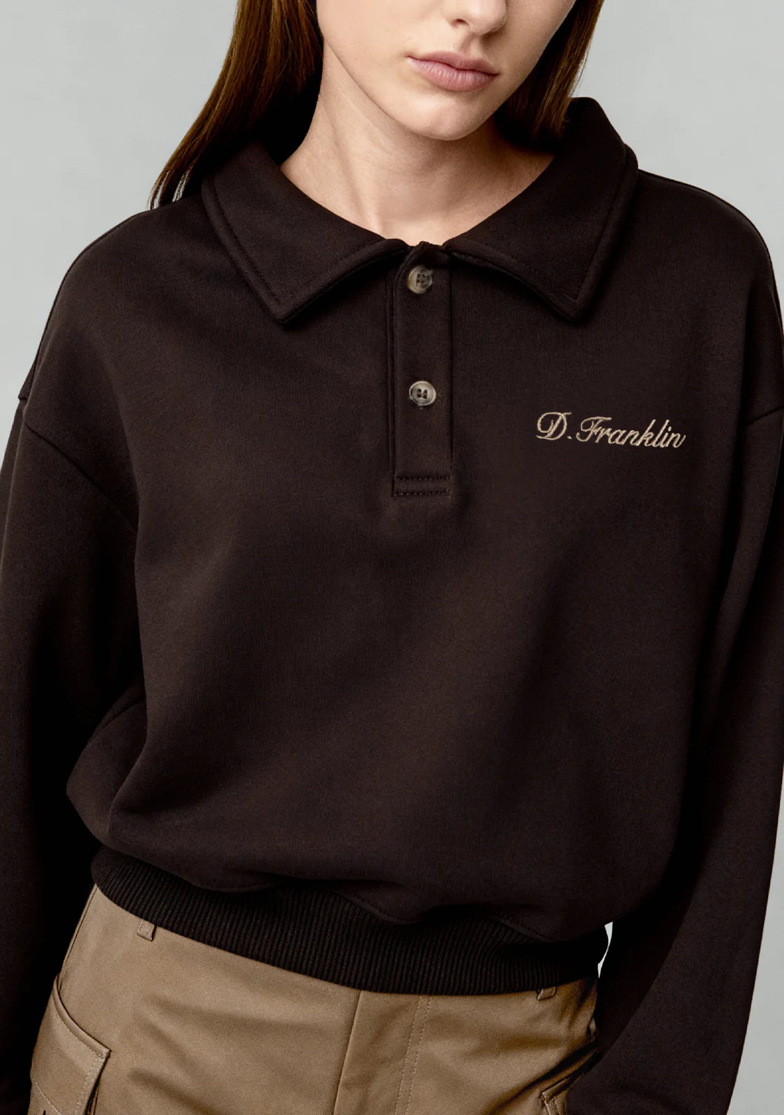 Cropped Polo Sweatshirt Brown - Image 3