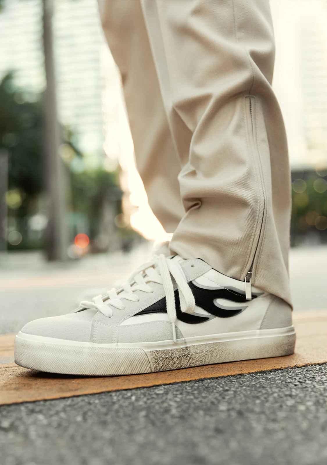 Echo Flame White / Black - Image 6