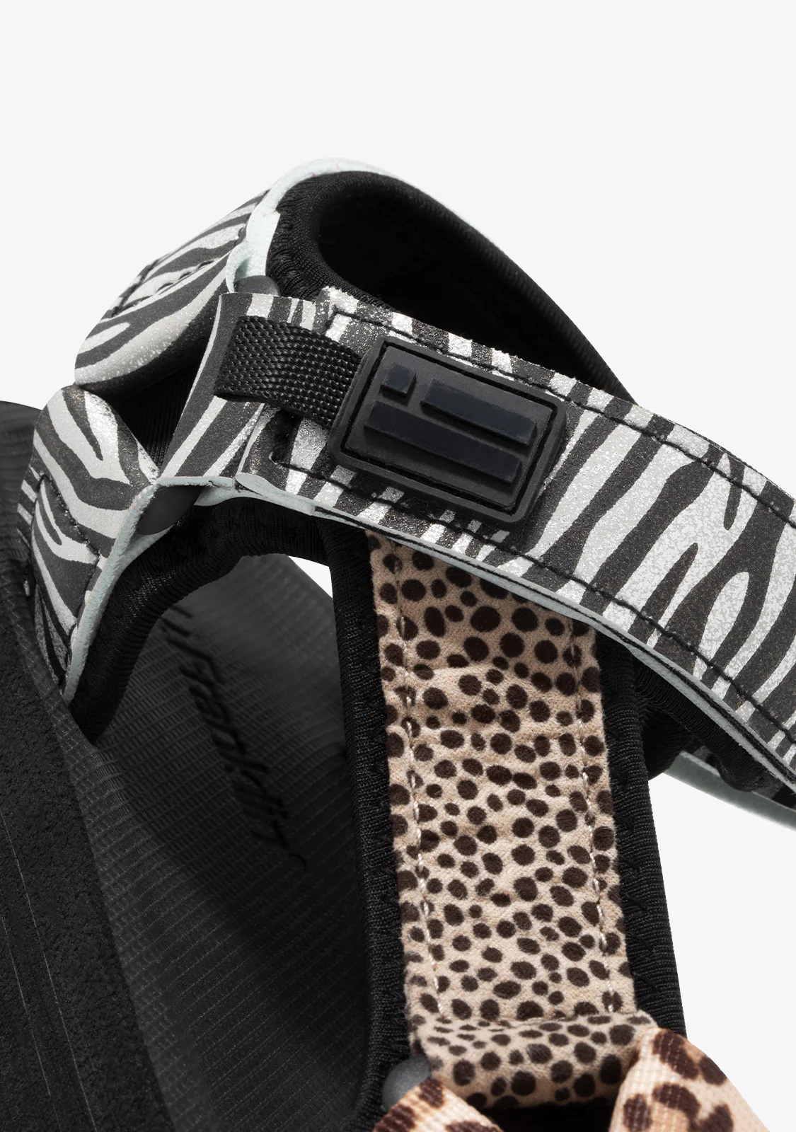 Forest High Strips Animal Print Black - Image 3