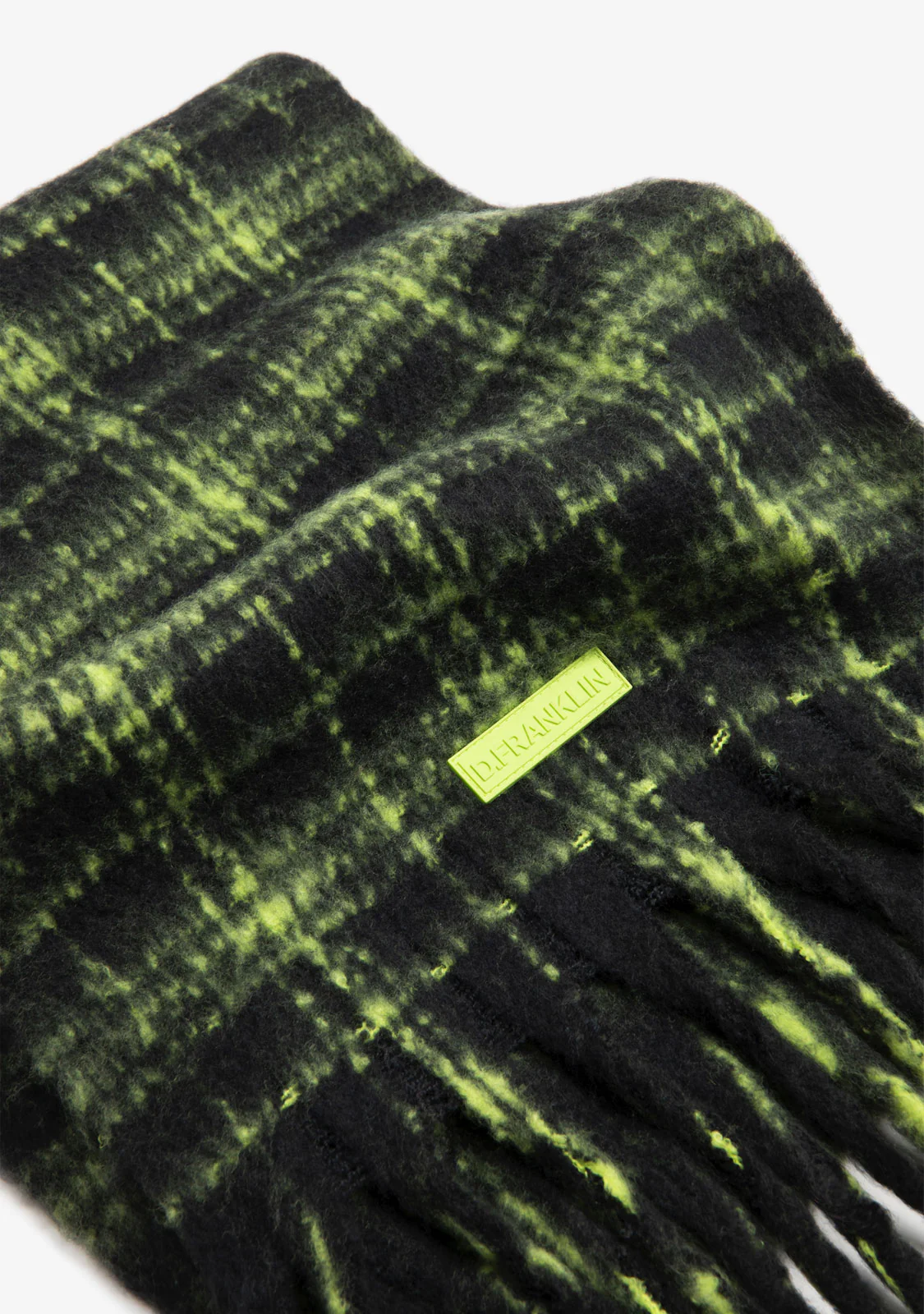 Nordic Bomb Plaid Scarf Black - Image 3