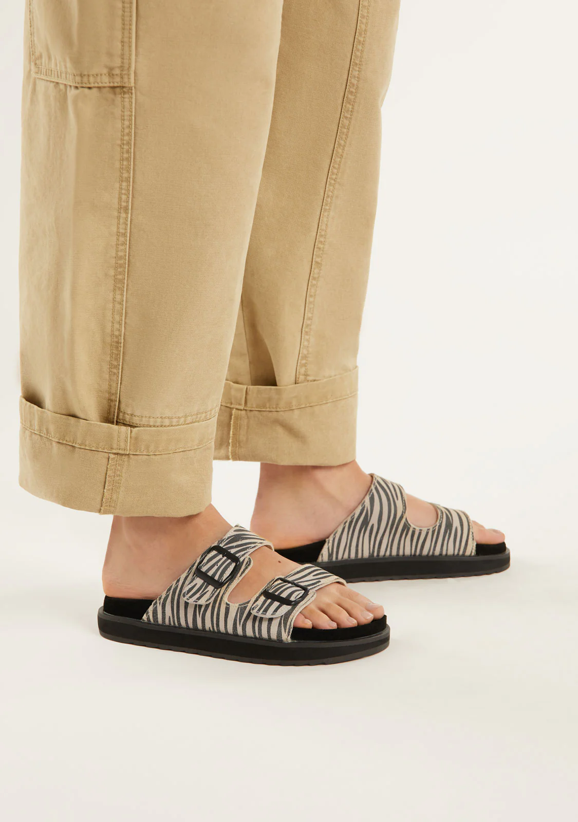 Nordic Sandal Buckle Zebra - Image 5