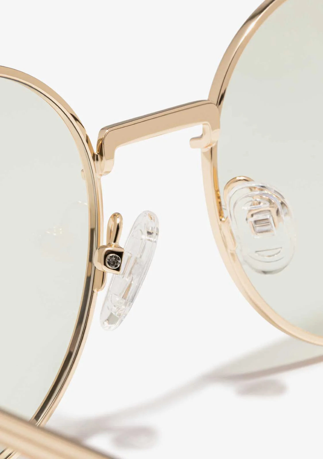 Round Legacy Gold / Photochromic Black - Image 7