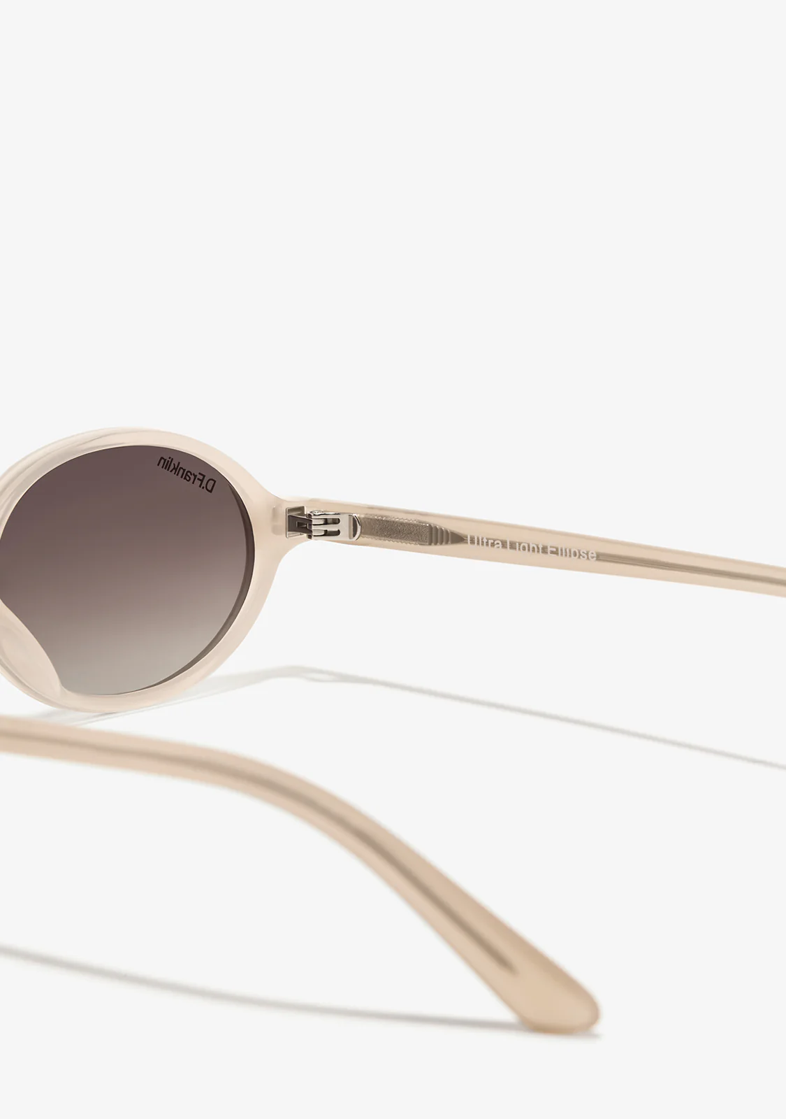 Ultra Light Ellipse Cream / Brown - Image 4