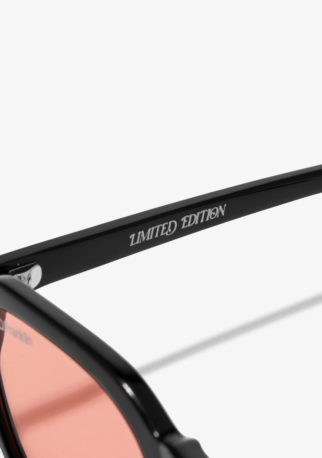 Ultra Light S Square Black / Red Love Edition - Image 8